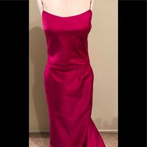 ABS Allen Schwartz Fuchsia Silk Top(4) Skirt(6).